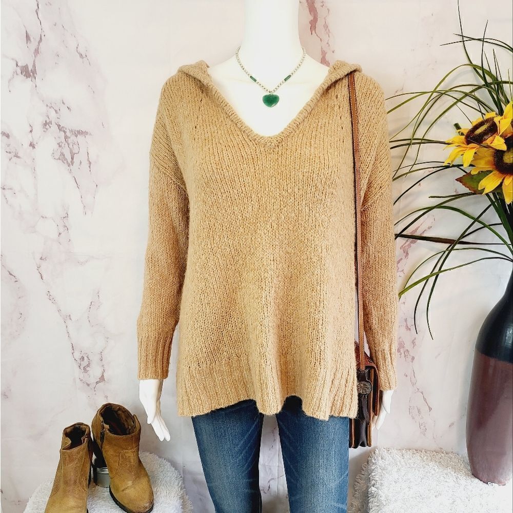 American Eagle Outfitters soft knit wool blend hoodie sweater